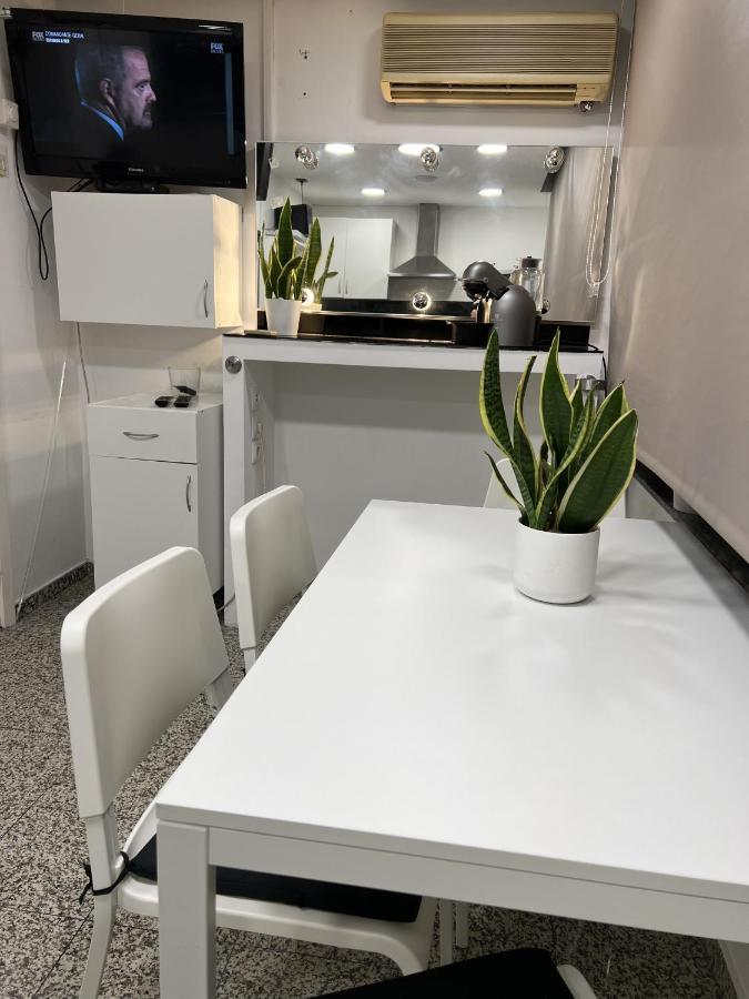Modern Room With Indoor Shower Near The River - Quarto Moderno Com Duche Interior Proximo Da Ribeira Vila Nova de Gaia Exterior photo