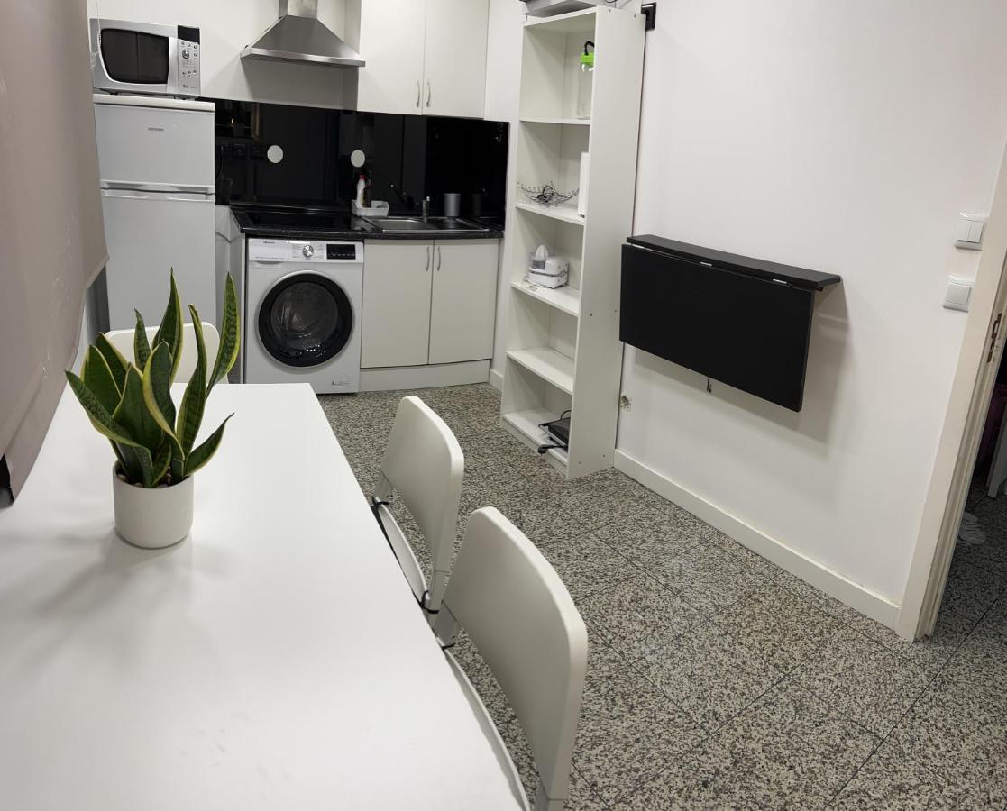 Modern Room With Indoor Shower Near The River - Quarto Moderno Com Duche Interior Proximo Da Ribeira Vila Nova de Gaia Exterior photo