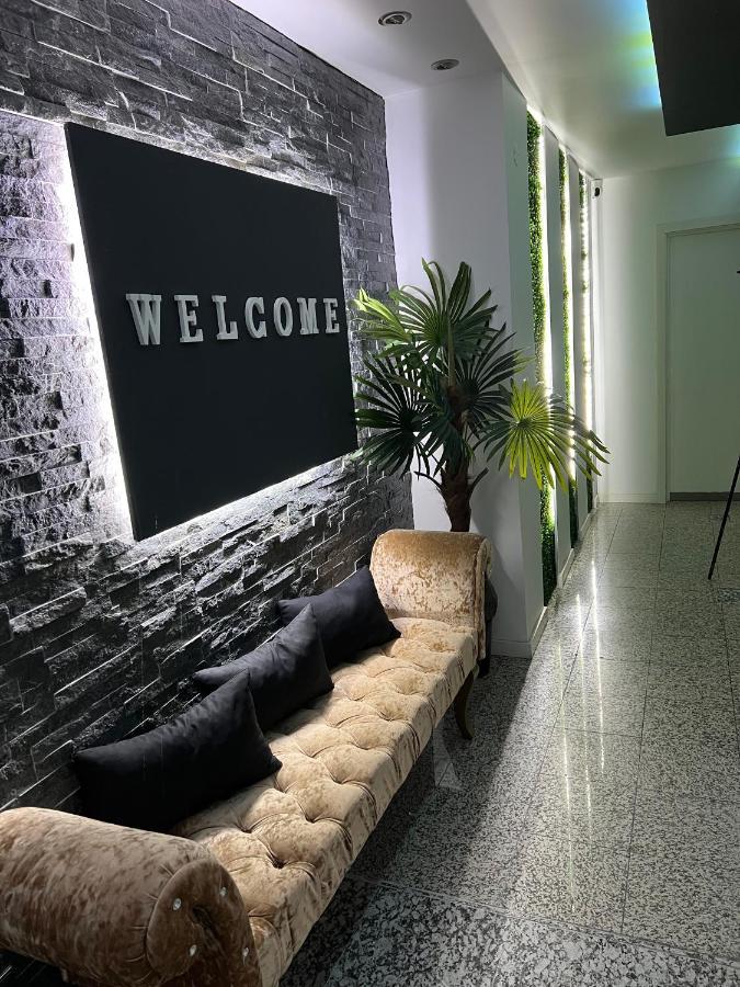 Modern Room With Indoor Shower Near The River - Quarto Moderno Com Duche Interior Proximo Da Ribeira Vila Nova de Gaia Exterior photo